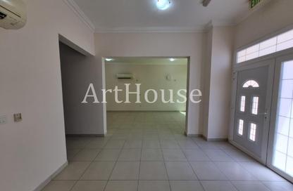 Villa - 6 Bedrooms - 5 Bathrooms for rent in Al Kheesa - Al Kheesa - Umm Salal Mohammed