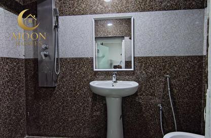 Apartment - Studio - 1 Bathroom for rent in Umm Ghuwailina 4 - Umm Ghuwailina - Doha