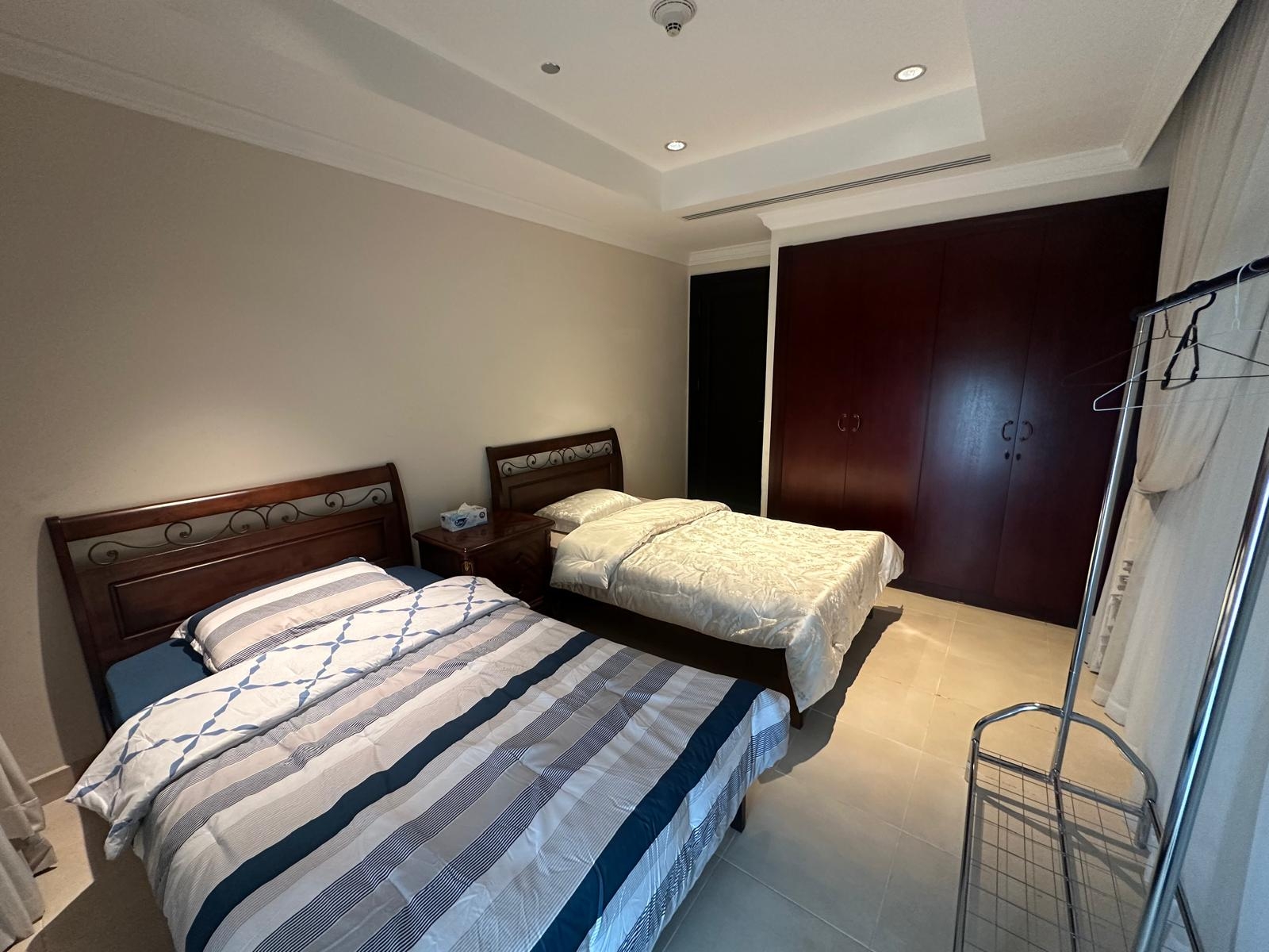 Luxury 3 Bedroom + Maid | Marina View | thumbnail 6