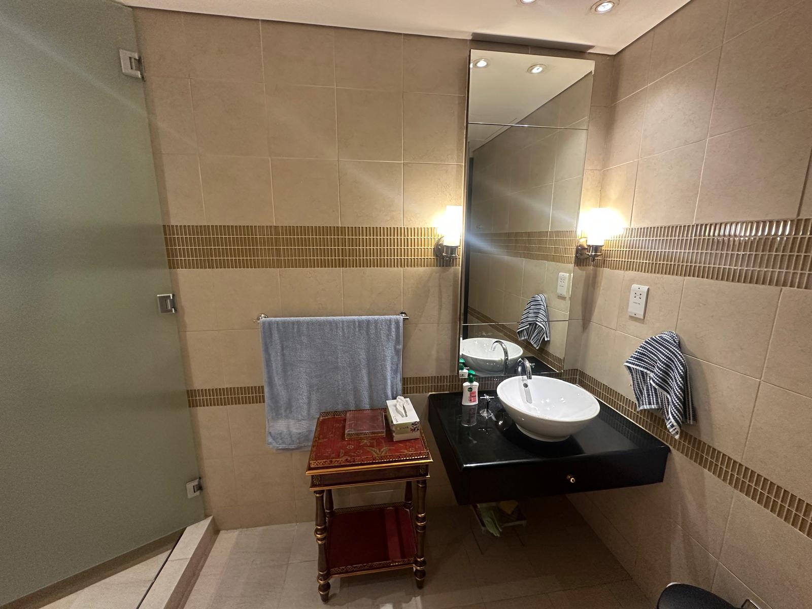 Luxury 3 Bedroom + Maid | Marina View | thumbnail 12