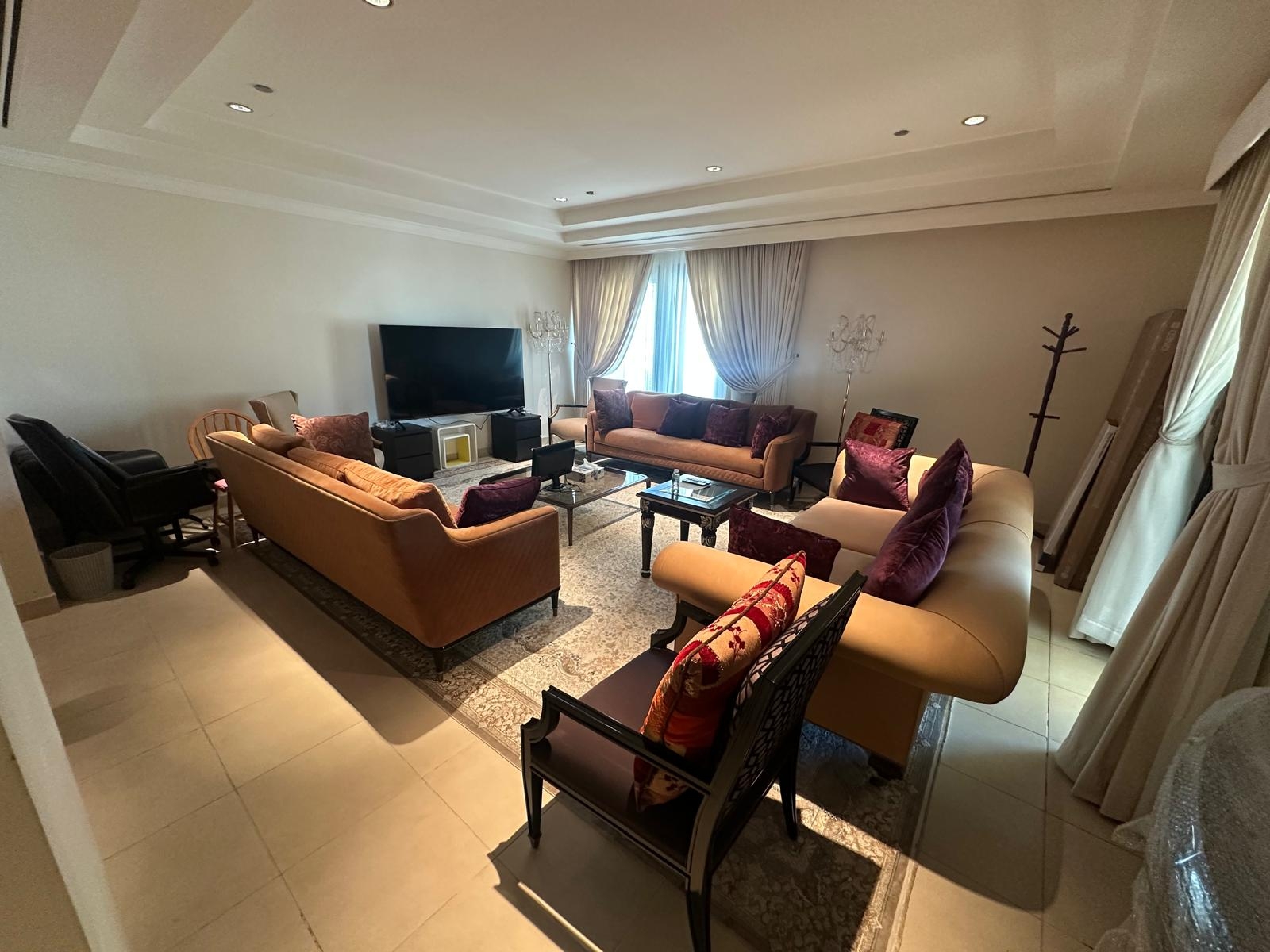 Luxury 3 Bedroom + Maid | Marina View | thumbnail 11