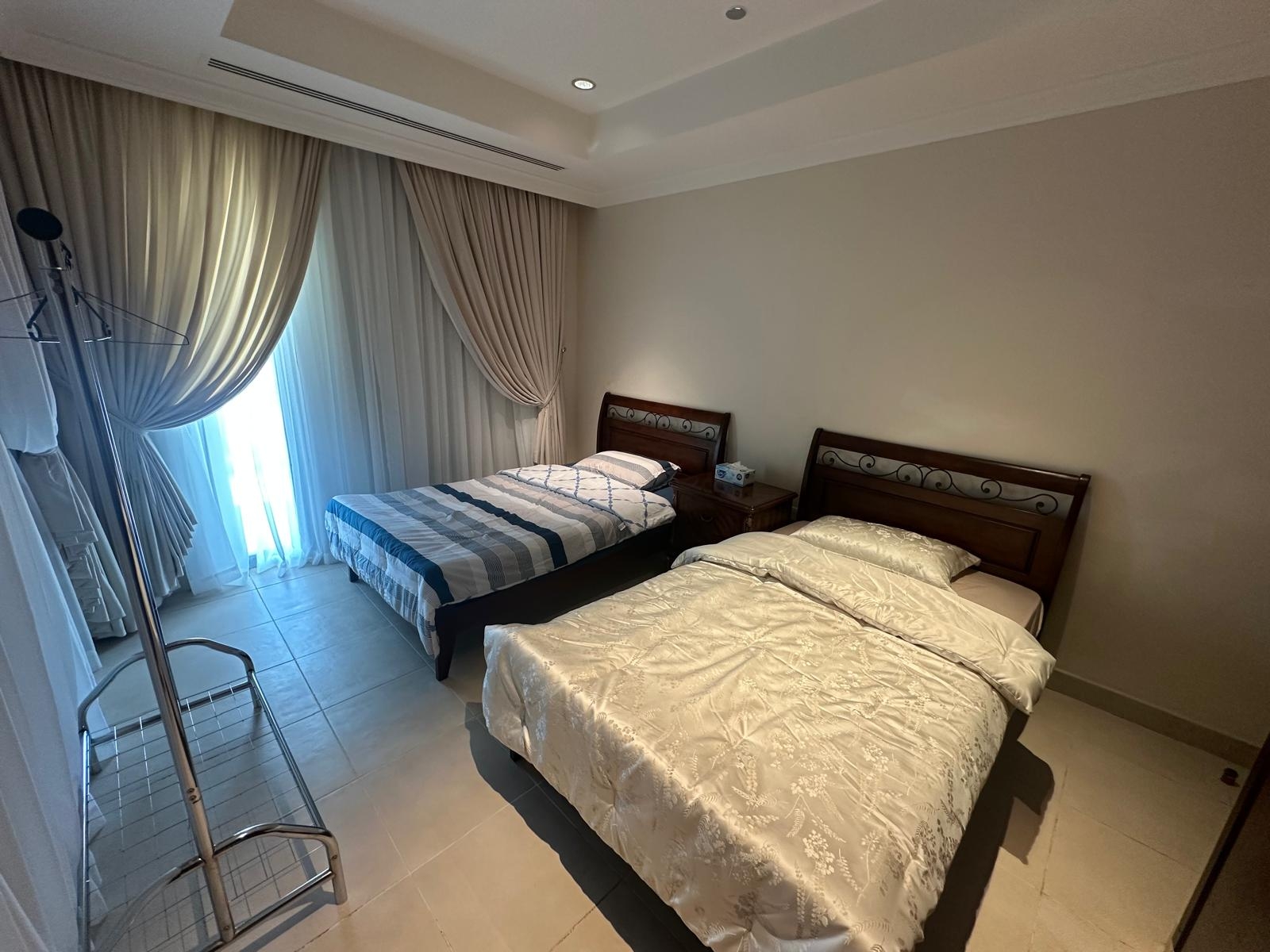 Luxury 3 Bedroom + Maid | Marina View | thumbnail 19
