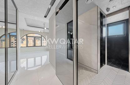 Apartment - 2 Bedrooms - 2 Bathrooms for rent in West Porto Drive - Porto Arabia - The Pearl Island - Doha