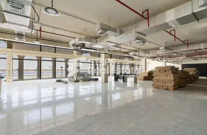 Show Room - Studio - 4 Bathrooms for rent in East Industrial Street - Birkat Al Awamer - Al Wakra