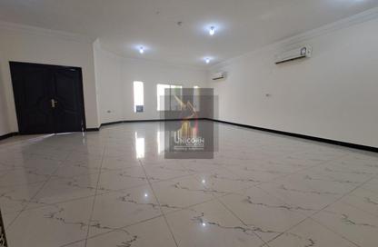 Compound - 5 Bedrooms - 4 Bathrooms for rent in Ain Khaled Villas - Ain Khaled - Doha