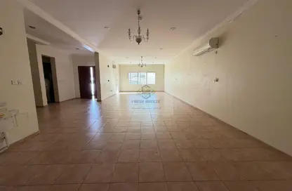 Villa - 4 Bedrooms - 5 Bathrooms for rent in Ain Khaled Villas - Ain Khaled - Doha