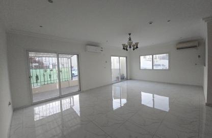Compound - 4 - 4 for rent in OqbaBin Nafie Steet - Old Airport Road - Doha