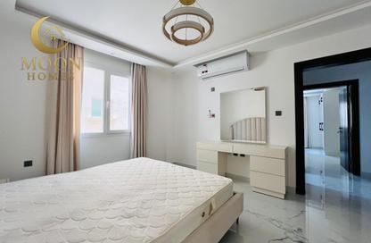 Apartment - 2 Bedrooms - 2 Bathrooms for rent in Umm Ghwailina Comm - Umm Ghuwalina - Umm Ghuwailina - Doha