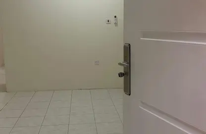 شقة - غرفة نوم - 1 حمام للايجار في سلاطة القديمة - سلاطة - الدوحة