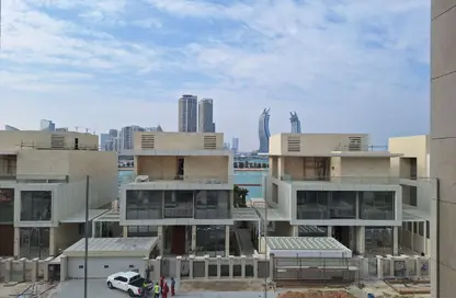 Apartment - 2 Bedrooms - 4 Bathrooms for sale in Crystal Residence - Gewan Island - The Pearl Island - Doha