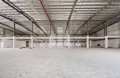 Shop - Studio - 4 Bathrooms for rent in East Industrial Street - Birkat Al Awamer - Al Wakra