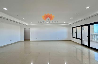 Apartment - 3 Bedrooms - 5 Bathrooms for rent in East Porto Drive - Porto Arabia - The Pearl Island - Doha
