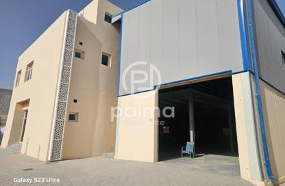 Warehouse - Studio - 5 Bathrooms for rent in East Industrial Street - Birkat Al Awamer - Al Wakra