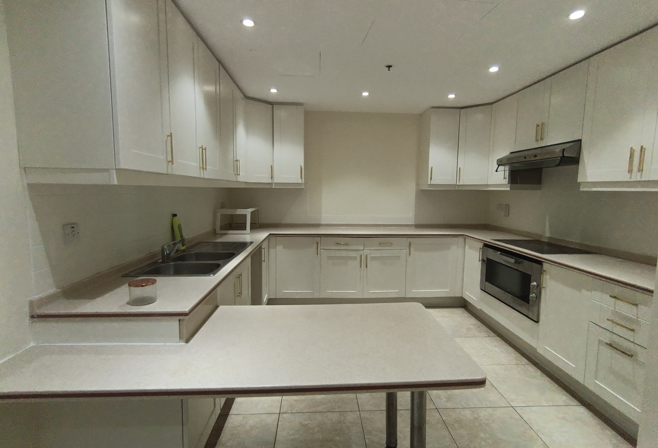 SPACIOUS 3+MAID WITH HUGE BALCONY thumbnail 4