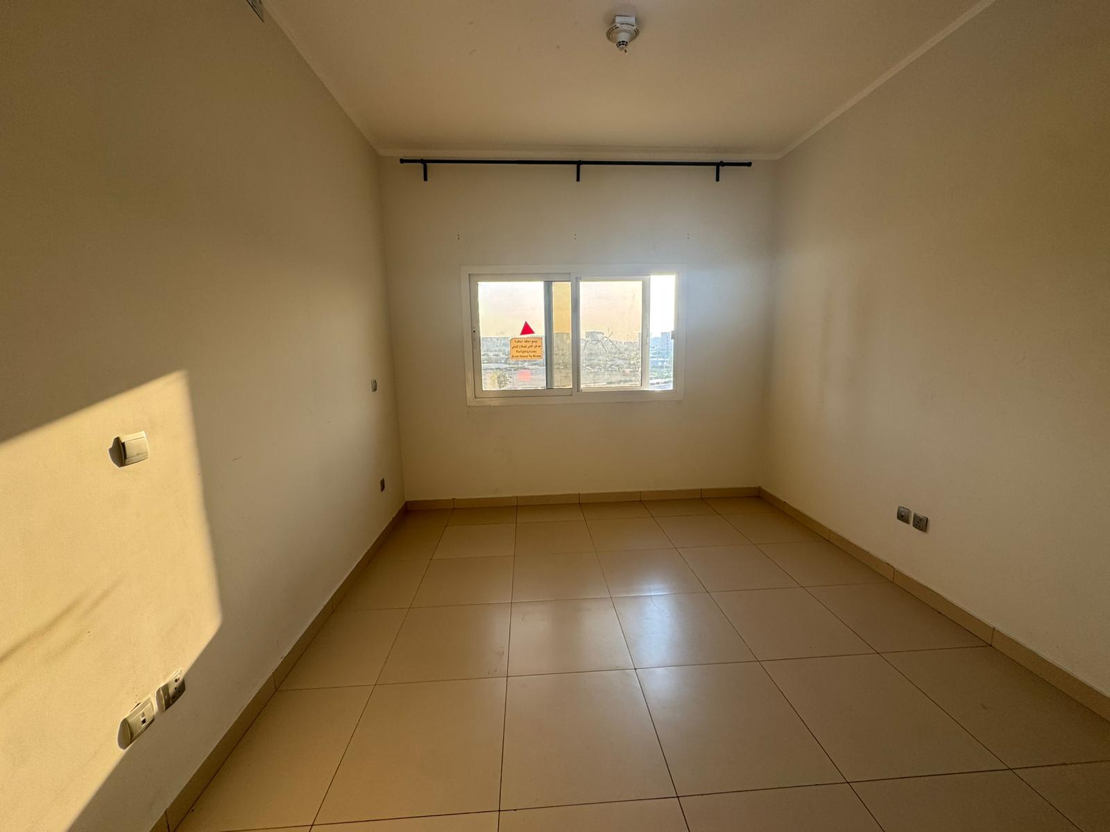 CLASSIC 1BEDROOM SEMI FURNISHED WITH BALCONY thumbnail 11