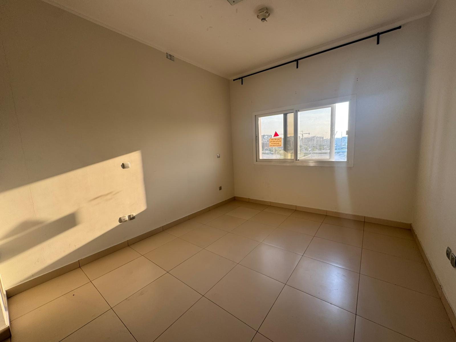 CLASSIC 1BEDROOM SEMI FURNISHED WITH BALCONY thumbnail 8