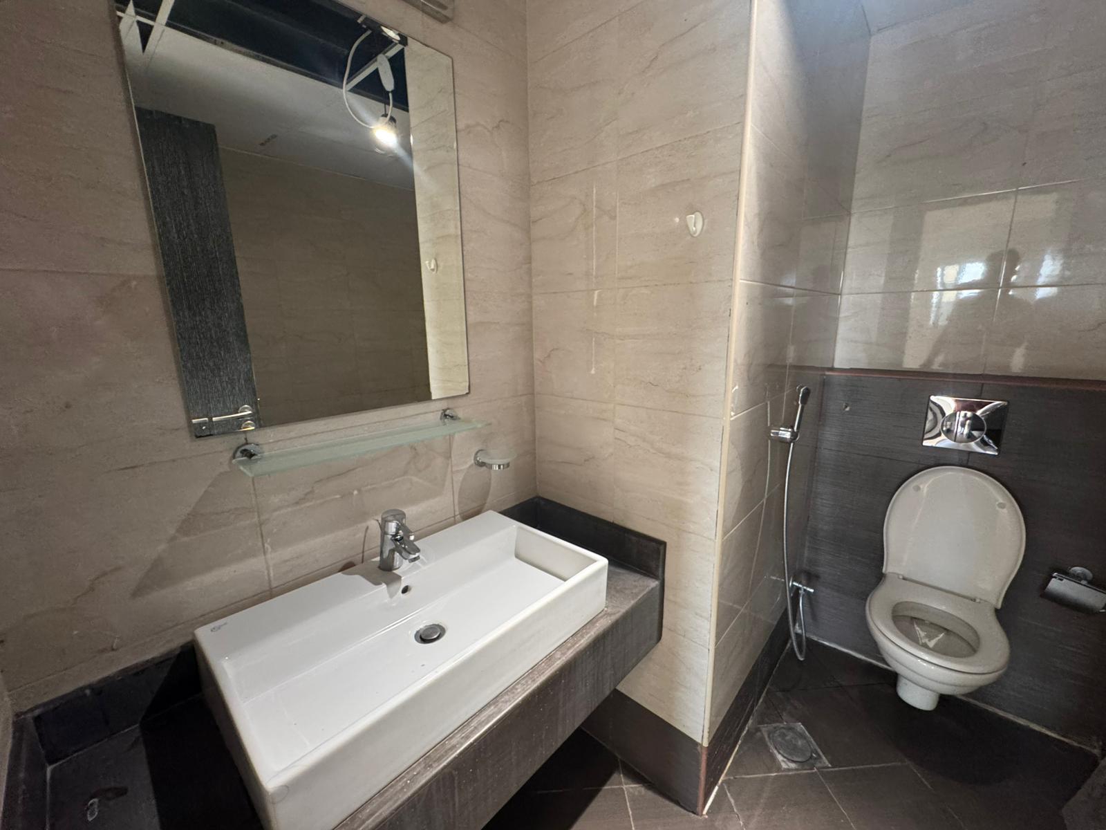 CLASSIC 1BEDROOM SEMI FURNISHED WITH BALCONY thumbnail 10