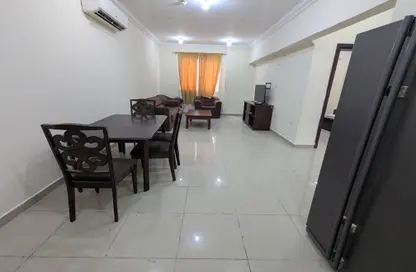 Apartment - 2 Bedrooms - 2 Bathrooms for rent in Umm Ghuwailina 4 - Umm Ghuwailina - Doha