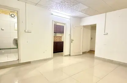 شقة - غرفة نوم - 1 حمام للايجار في شارع المطار القديم - طريق المطار القديم - الدوحة