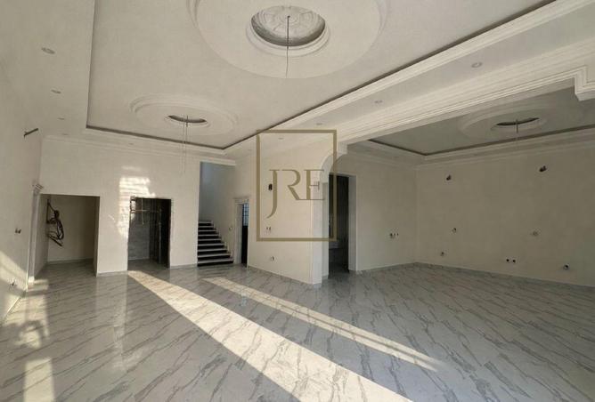 60112683 - Property Image 3