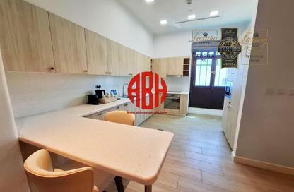Apartment - 4 Bedrooms - 5 Bathrooms for rent in Al Salam Tower - Corniche Road - Corniche Road - Doha