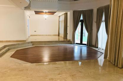 مجمع سكني - 5 - 6 للايجار في وست باي لاجون - بحيرة وست لاجون - الدوحة مجمع سكني - 5 - 6 للايجار في وست باي لاجون - بحيرة وست لاجون - الدوحة