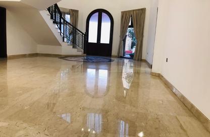 مجمع سكني - 5 - 6 للايجار في وست باي لاجون - بحيرة وست لاجون - الدوحة