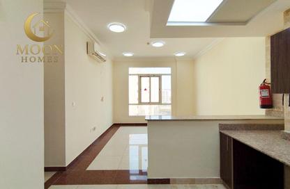 Apartment - 2 - 2 for rent in Al Mansoura - Al Mansoura - Doha