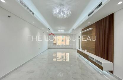 Apartment - 2 Bedrooms - 3 Bathrooms for sale in West Porto Drive - Porto Arabia - The Pearl Island - Doha