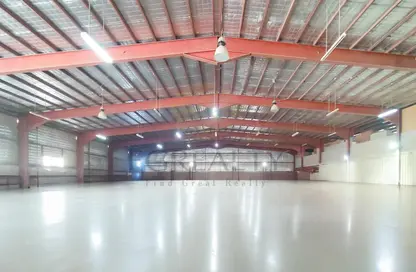 Warehouse - Studio - 5 Bathrooms for rent in Industrial Area 5 - Industrial Area - Industrial Area - Doha