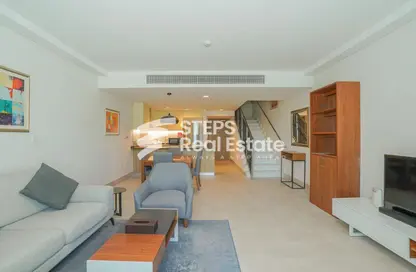 Apartment - 1 Bedroom - 2 Bathrooms for rent in Viva West - Viva Bahriyah - The Pearl Island - Doha