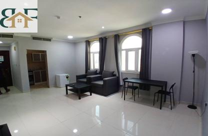 Apartment - Studio - 2 Bathrooms for rent in Al Aqaria Tower - Old Salata - Salata - Doha