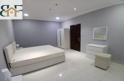 Apartment - Studio - 2 Bathrooms for rent in Al Aqaria Tower - Old Salata - Salata - Doha