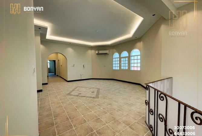 1012271 - Property Image 2