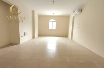 شقة - 3 غرف نوم - 2 حمامات للايجار في المنصورة - المنصورة - الدوحة