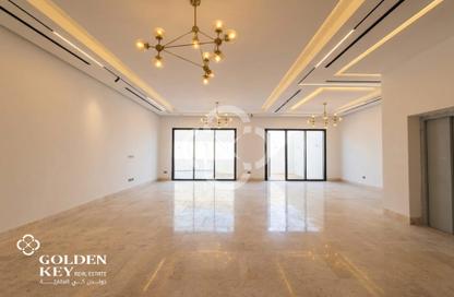 Villa - 5 - 7+ for sale in Al Duhail - Al Duhail - Doha Villa - 5 - 7+ for sale in Al Duhail - Al Duhail - Doha