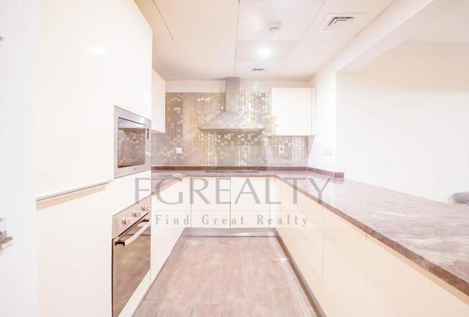 57033156 - Property Image 3