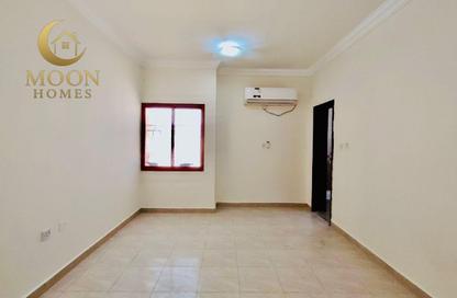 Apartment - 1 Bedroom - 2 Bathrooms for rent in Old Al Ghanim - Al Ghanim - Doha
