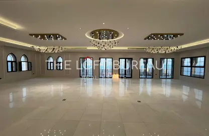 فيلا - 5 غرف نوم - 6 حمامات للبيع في فيلات البلاج - حي الفيلات - جزيرة اللؤلؤة - الدوحة