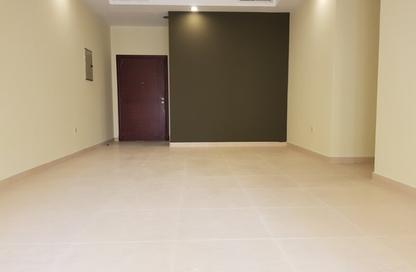Apartment - 2 Bedrooms - 2 Bathrooms for rent in Fereej Bin Mahmoud North - Fereej Bin Mahmoud - Doha