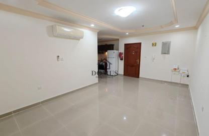 Apartment - 1 Bedroom - 1 Bathroom for rent in Al Zubair Bakkar Street - Al Sadd - Doha