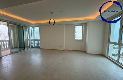 Apartment - 2 Bedrooms - 3 Bathrooms for rent in Viva West - Viva Bahriyah - The Pearl Island - Doha