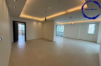 Apartment - 2 Bedrooms - 3 Bathrooms for rent in Viva West - Viva Bahriyah - The Pearl Island - Doha