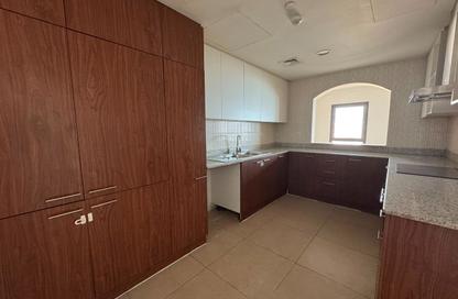 Apartment - 2 Bedrooms - 3 Bathrooms for rent in East Porto Drive - Porto Arabia - The Pearl Island - Doha