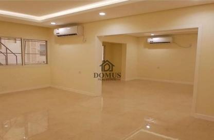 Apartment - 3 Bedrooms - 3 Bathrooms for rent in Banks street - Musheireb - Doha