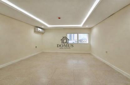 Apartment - 3 Bedrooms - 3 Bathrooms for rent in Banks street - Musheireb - Doha