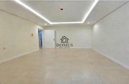 Apartment - 3 Bedrooms - 3 Bathrooms for rent in Banks street - Musheireb - Doha