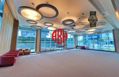Apartment - 3 Bedrooms - 5 Bathrooms for rent in West Bay Tower - West Bay - West Bay - Doha
