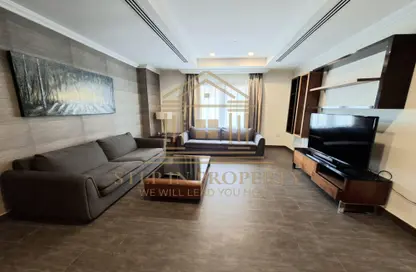 Apartment - 1 Bedroom - 2 Bathrooms for rent in East Porto Drive - Porto Arabia - The Pearl Island - Doha