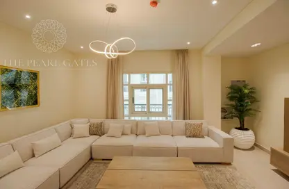 Apartment - 1 Bedroom - 2 Bathrooms for rent in Giardino Apartments - The Pearl Island - Doha